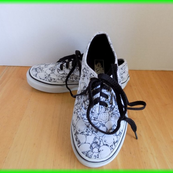 Vans Other - VANS Kids Skulls Canvas  Shoes Sneakers Size 1.5